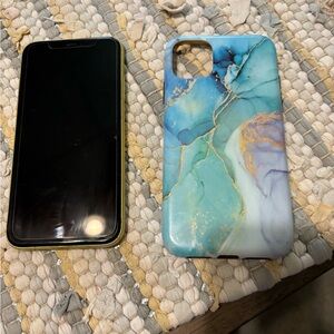 iPhone 11, like new condition, 64 gb, cspire former carrier, SHOULD be unlocked